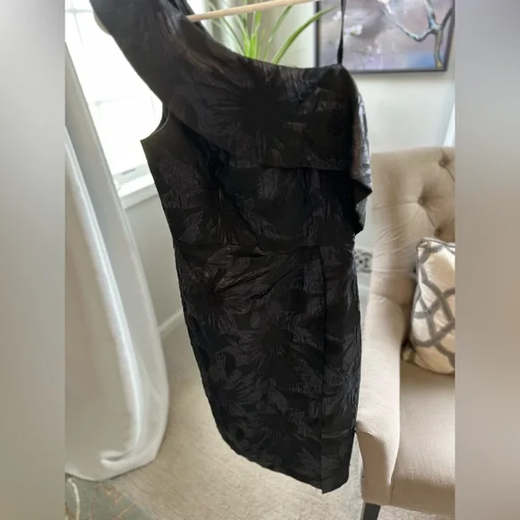 Stunning Aidan Mattox Black Jacquard Off Shoulder Dress Size 8